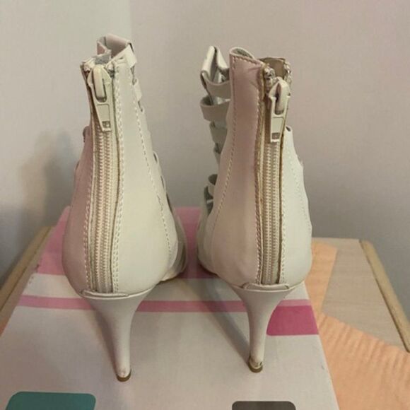 Nature Breeze Paris White Gladiator, size 9 - Picture 2 of 6